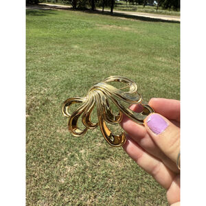 Vintage Monet Signed Large Gold Tone Brooch Swirl Flame Wave Abstract Pin Floral